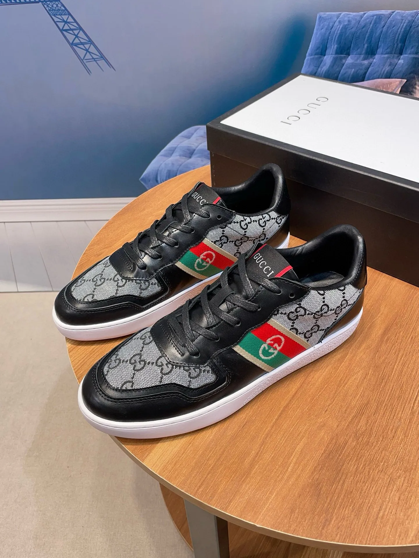 Men's clothing and shoes: 380💰New styles are here again! [Gucci Sports Men's Shoes] Gucci fashionable casual men's shoes 🇨🇳Original 1:1 mold, new model debuts first 💯Not high-profile but avant-garde, simple, low-key and fashionable, super versatile style 🌿Made of original cowhide with cloth ➕Sheepskin lining🎋The version is comfortable on the feet, first-class workmanship 🍍Size 38-44, (customized 45)